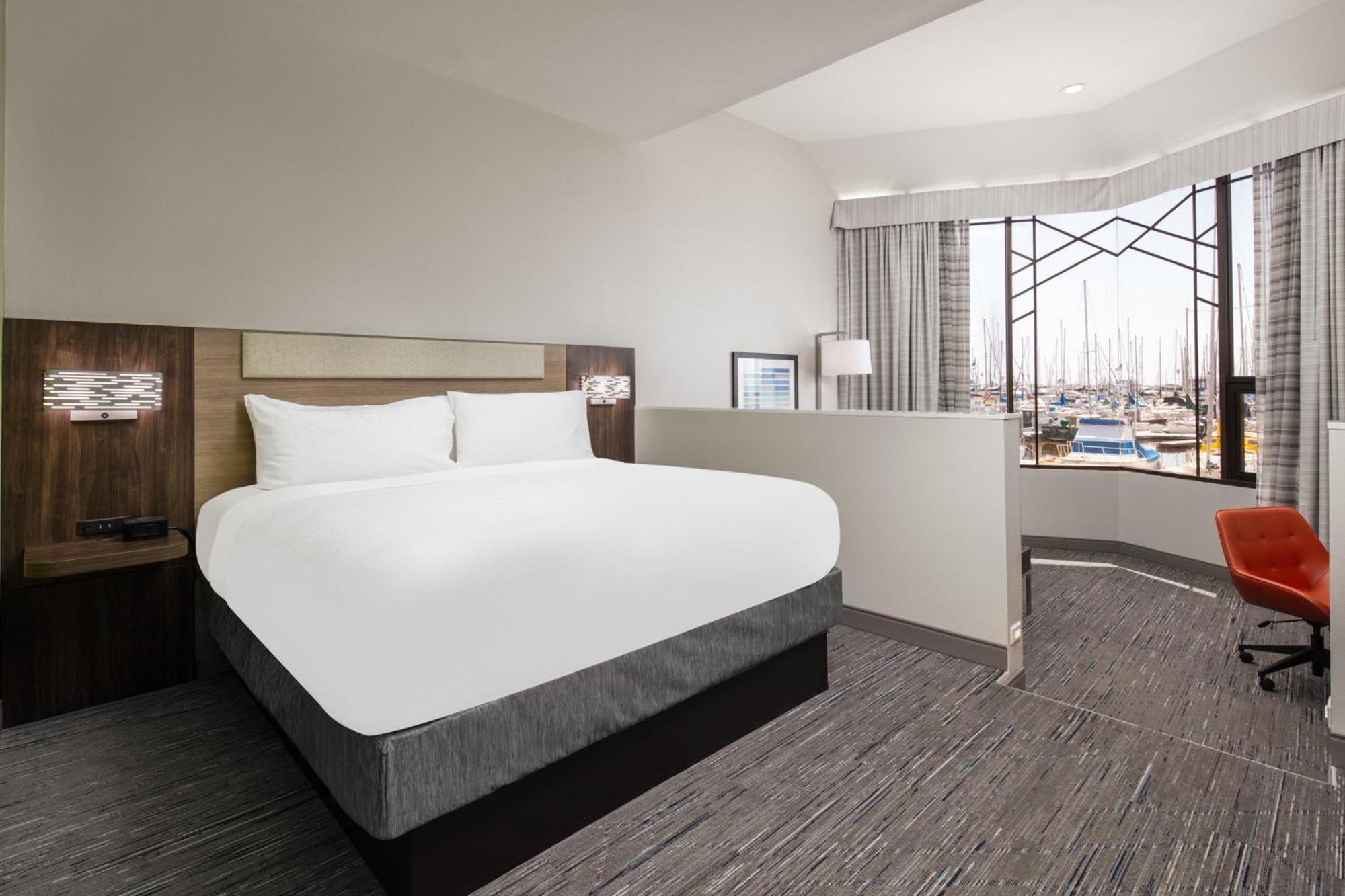 Holiday Inn Express Hotel & Suites Ventura Harbor By Ihg Extérieur photo
