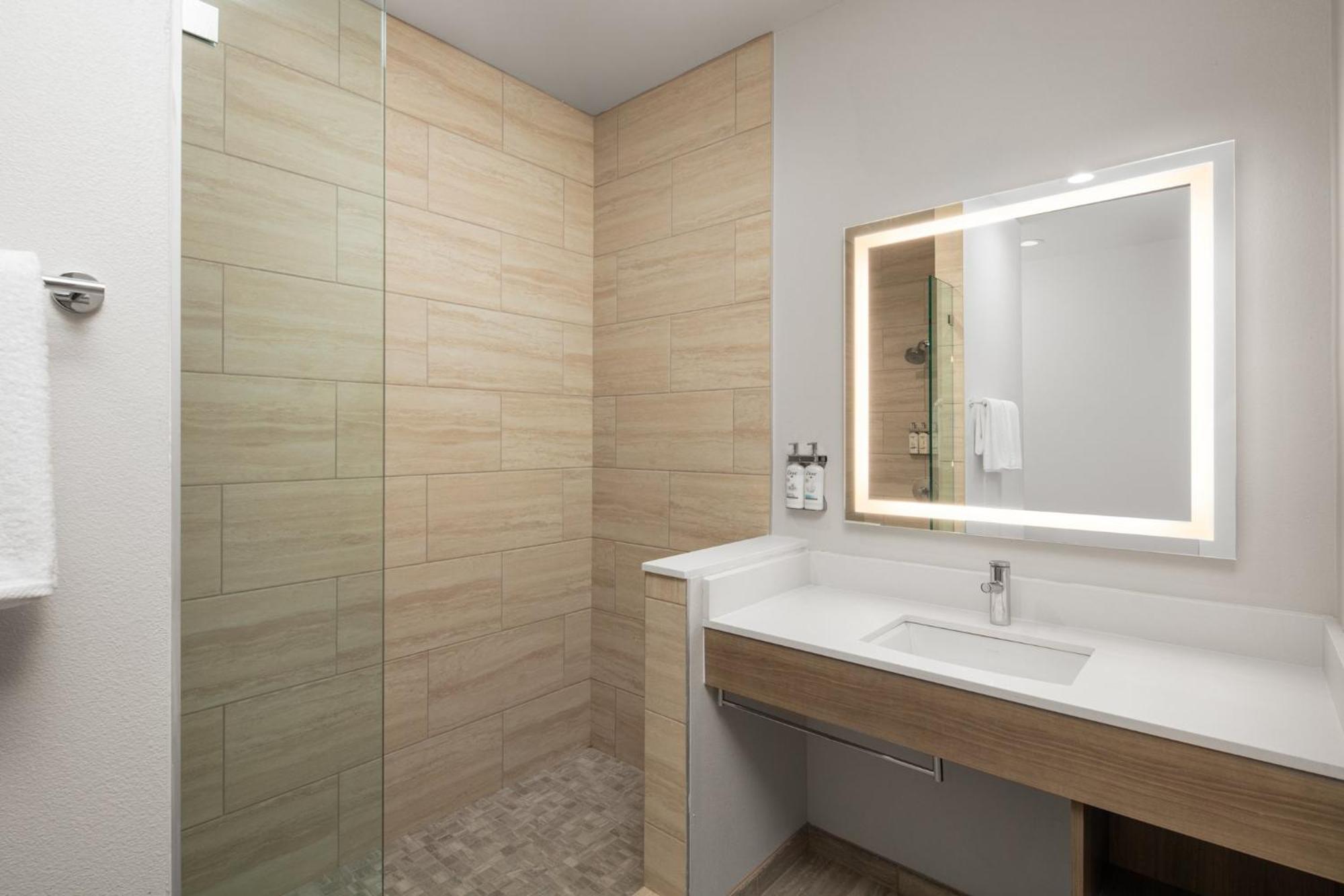 Holiday Inn Express Hotel & Suites Ventura Harbor By Ihg Extérieur photo