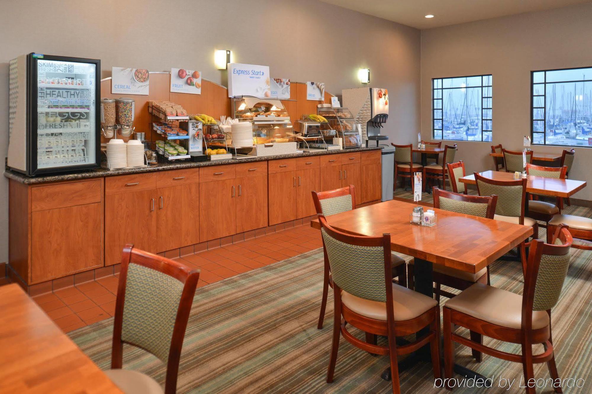 Holiday Inn Express Hotel & Suites Ventura Harbor By Ihg Extérieur photo